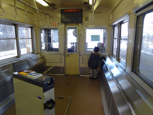 20151228富山地鉄電車内.jpg